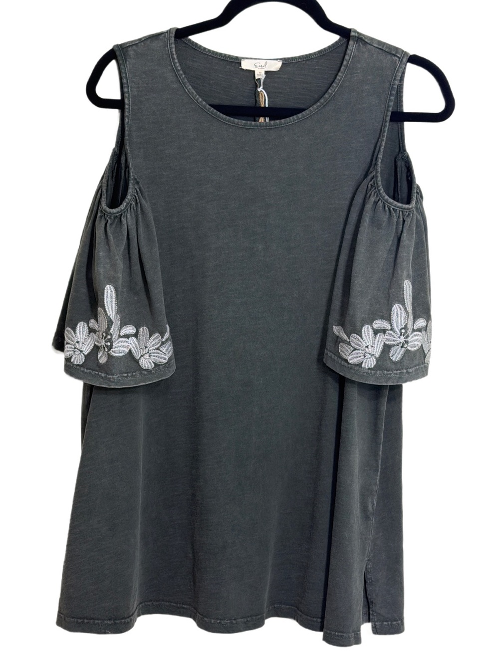 Easel Oversized Charcoal Wash Cold-Shoulder Embroidered Sleeve Tee